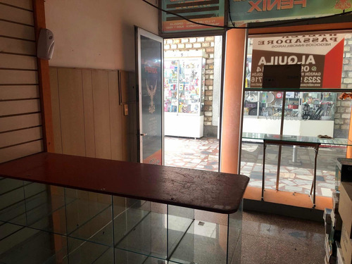 Local En Gran Punto En Colón