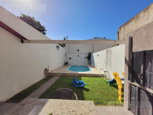 Imagen 27 de 30 de Gran Dúplex 4 Ambientes 120 M2 Cub. Cochera Y Jardin . Posesion Inmediata Visite !