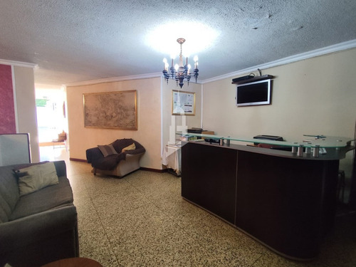 Casa Quinta En Calle Cerrada, Sector Campo B De Ferrominera