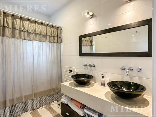 Casa En Venta En Barbarita - Bancalari