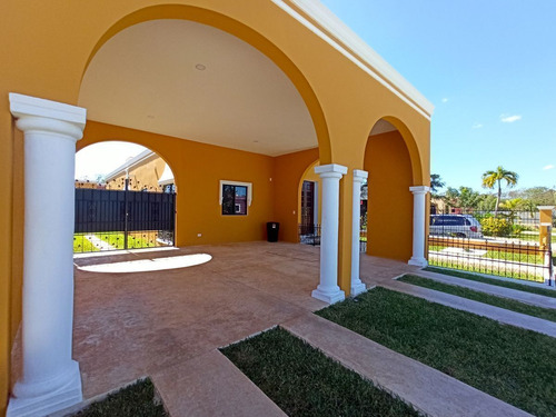 Venta De Casa De Un Piso, Remodelada En Baspul, 4 Recámaras