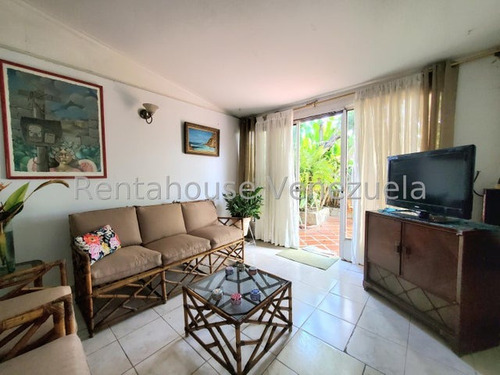 Amplia Y Confortable Casa En Venta Urb. Fundación Mendoza, Maracay 25-6542 Hc
