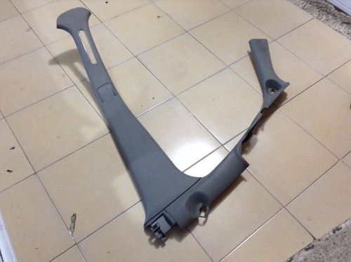 Plastico De Poste Derecho Renault Clio Platina Original
