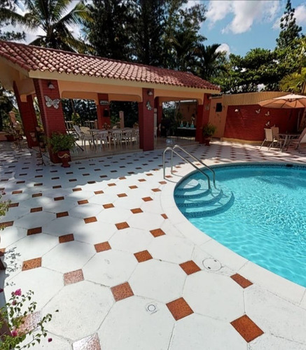 Imagen 17 de 20 de Espectacular Casa En Cuesta Hermosa Lll De Arroyo Hondo Que Cuenta Con Grandes Espacios,picina .estudio, Family Room, ,2 Cocina, 2 Area De Comedor , Sala ,estar 5 Habitaciones Cada Una Con Su Baño , T