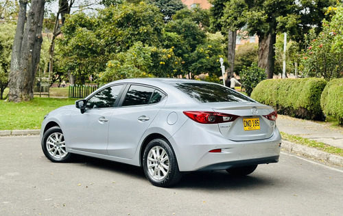 Mazda 3 2.0 Touring At