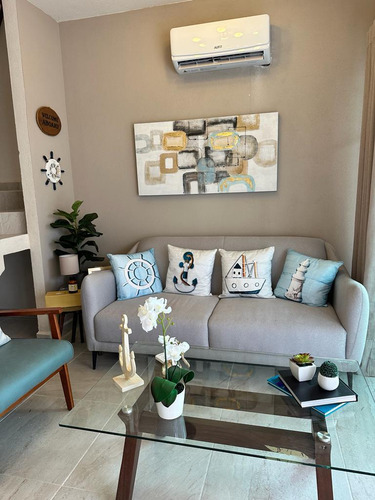 Casa En Venta En Playa Del Carmen De 2 Hab Con Alberca