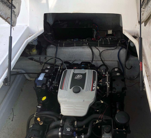 Imagen 13 de 17 de Lancha Cuddy Xtreme Concept 285 Mercruiser 5.0 Mpi Webmarine