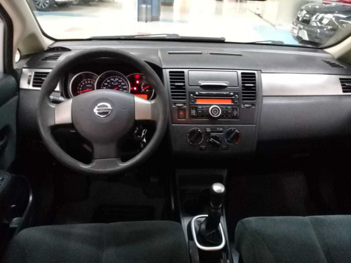 Nissan Tiida Sedan 1.8 Flex Completo