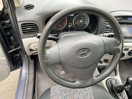 Imagen 20 de 25 de Hyundai Accent Gls 2010