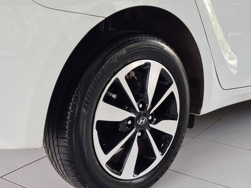 Hyundai Hb20s 1.6 Comfort Plus 16v Flex 4p Manual