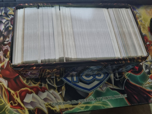 Yugioh! Lata Con Cartas De Diferentes Expansiones Originales