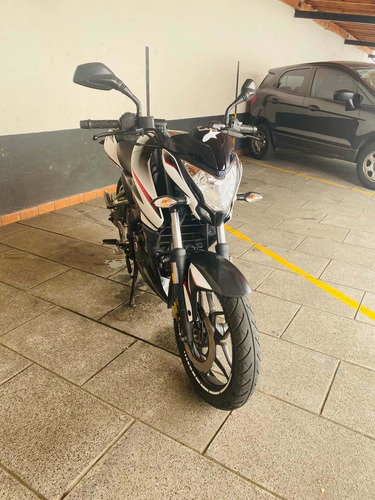 Bajaj Rouser Ns200