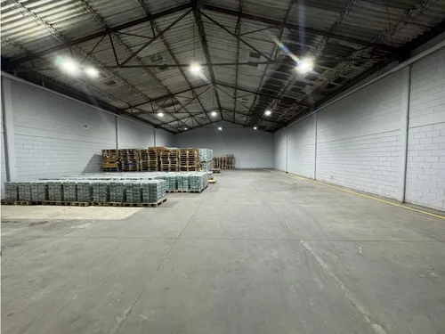 Bodega De 1.000 M2 En Arriendo, Parque Industrial Fontibon