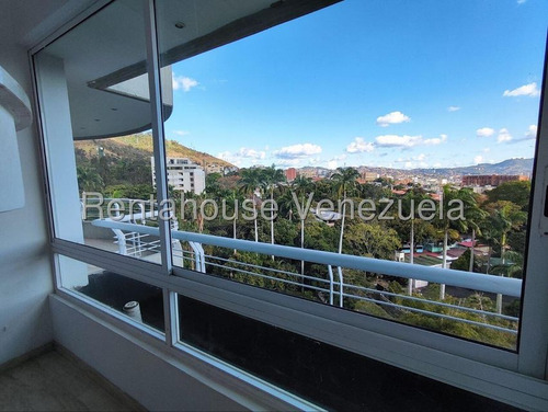Apartamento Piso Alto Multinivel 680 M² 4h, 8b, 4p, Residencias Bosque Los Chorros Con Pozo De Agua Planta Eléctrica En Calle Cerrada En Venta En Los Chorros Avenida Principal De Los Chorros Caracas