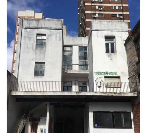 Imagen 23 de 28 de Dueño Directo - 1700 M² - Venezuela 2587 / Galpon - Edificio
