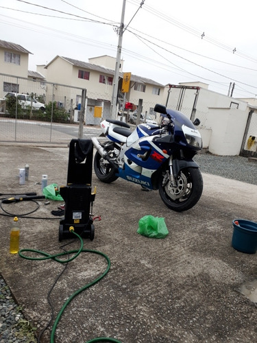 Suzuki Gsx-r750