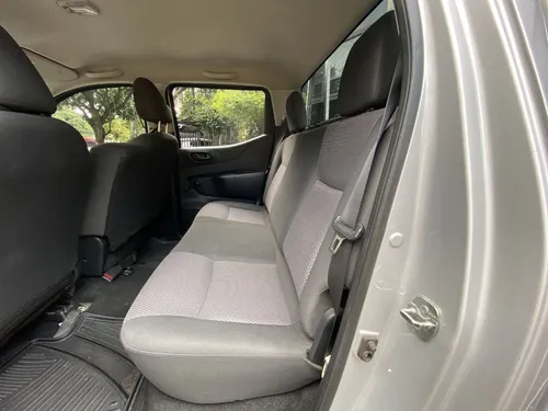 Nissan NP300 Frontier 2.5 Mt 4x2 2019