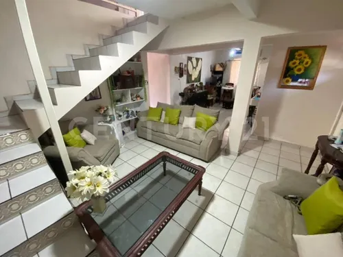 Casa En Venta, Calle Ignacio Allende #1225, Colonia Insurgentes