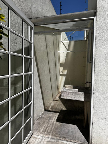 Casa En Renta En Metepec A 1 Cuadra De Av Comonfort Y Tollocan A 5 Min Town Square, En Privada