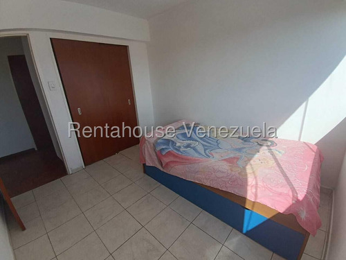 Raiza Suárez Alquila Apartamento En Centro Cabudare Lara
