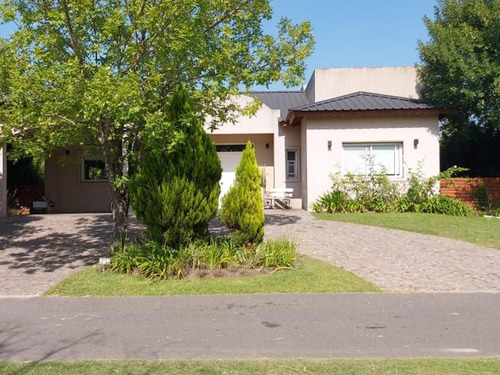 Casa Chalet En Venta En Alamo Alto, Escobar, G.b.a. Zona Norte