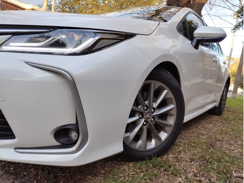 Imagen 2 de 23 de Toyota Corolla 2.0 Xei Cvt 170 Cv