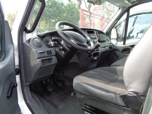 Imagem 11 de 13 de Iveco Daily 35s14 Carroceria Ar Condicionado