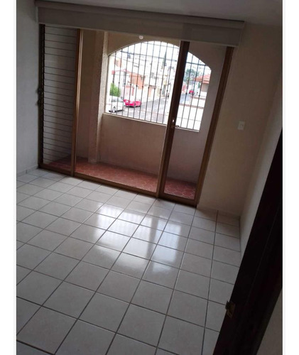 Casa En Venta En Nueva Chapultepec, Morelia, Michoacán De Ocampo C.p. 58280