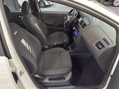 Volkswagen Fox 1.6 Run Total Flex 5p