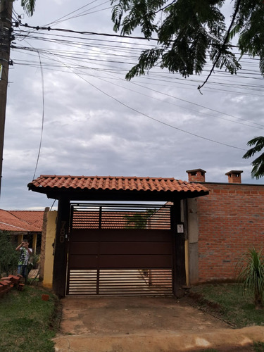 Linda Chácara Em Araçoiaba Da Serra-sp Próxima De Sorocaba-sp (15 Min) No Estilo Fazenda Rústica Com Piscina, Área Gourmet Completa, Garagem E Documentação Completa