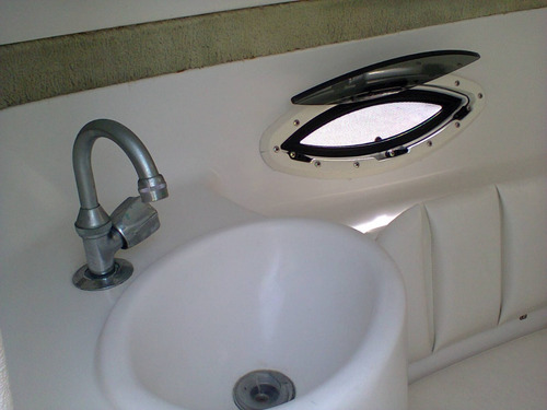 Lancha Triton 225 2005