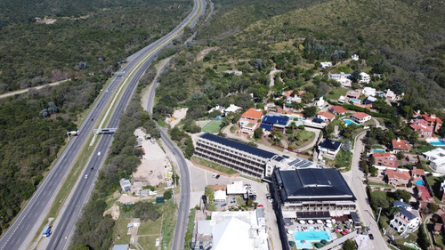 Venta Del Primer Lote En El Ingreso Villa Carlos Paz - Barrio Residencial