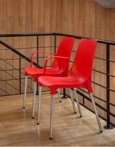 Imagen 3 de 8 de Silla Lola De Diseño Apilable Plastica Patas Cromadas Comedor Cocina Quincho Jardin Sum Super Resistentes Con Garantia