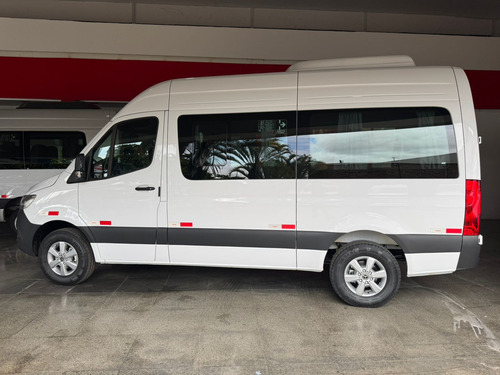 Sprinter 417 16 Lugares Executiva Ano 2025 Financio