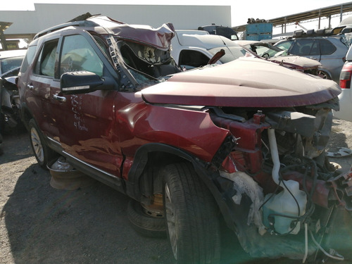 Imagen 3 de 10 de Ford Explorer Xlt Por Partes