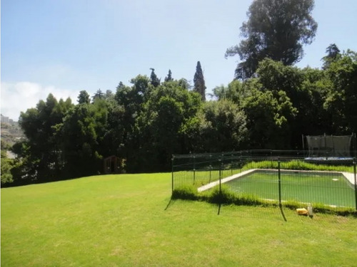 Gran Casa Estilo Campo En Los Almendros De Reñaca