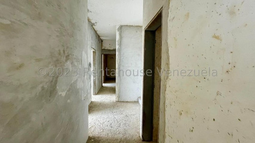 Paseo Vip Vende Penthouse En Obra Gris