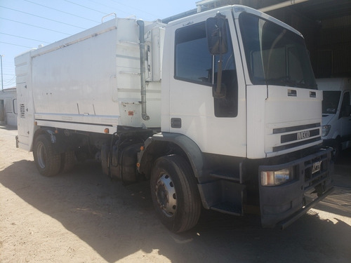 Iveco Tector Con Equipo Lava Contenedor