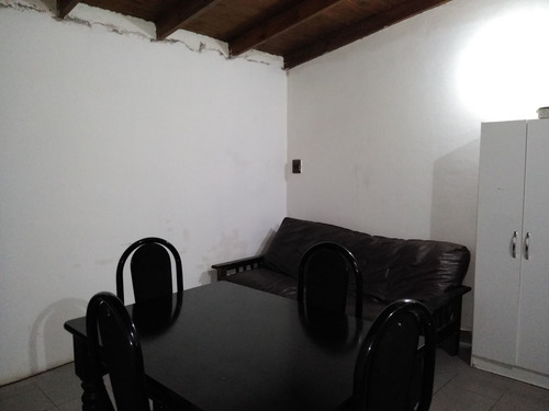 Complejo De 4 Departamentos En Centenario Oeste
