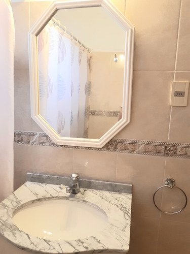 Dueño Vende Impecable Casa Atlántida Sobre Av Roger Balet