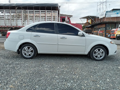Chevrolet Optra Advance Sedan Mecanico Blanco Mod 2011