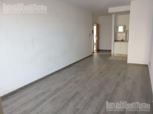Monoambiente En Venta. Contrafrente Con Balcón. Apto Profesional. Pileta Y Terraza. Granaderos Al 600. Caballito