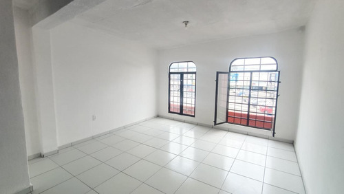Local Comercia En Renta Sobre Av. Constitución, Casi Esquina Con Av. Salvador Nava Martínez En Slp
