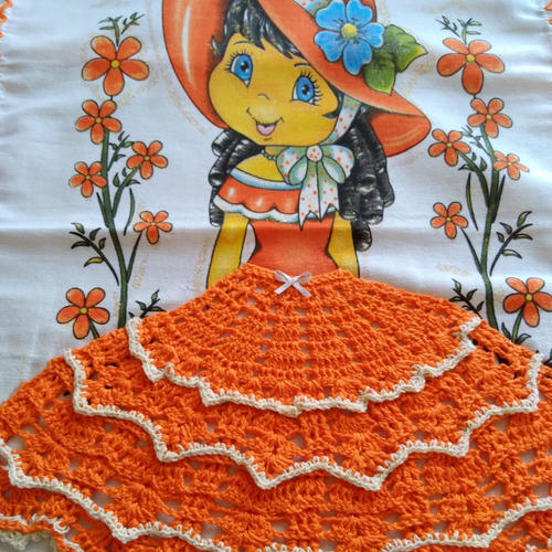 Pano De Prato Boneca Naty Com Saia De Crochê - Laranja