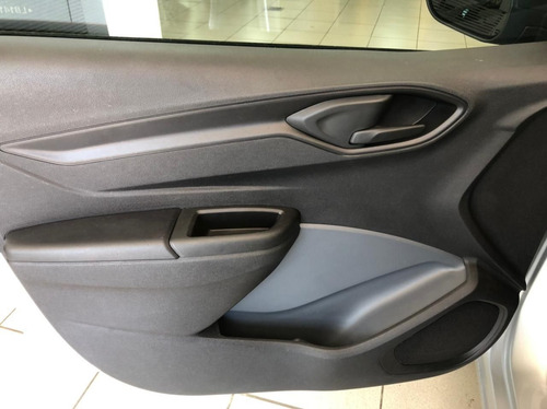 Imagem 8 de 13 de Chevrolet Onix Hatch 1.0 4p Flex Joy