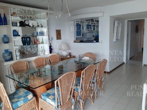 Apartamento En Alquiler En Parada 2 Playa Brava 3 Dormitorios- Ref: 306