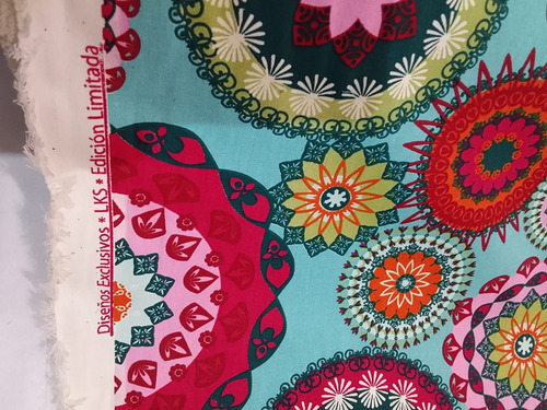 Tela Gabardina Para Tapiceria, En Fondo Turquesa. Ancho 1.60 Turquesa Mandalas