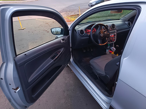 Volkswagen Saveiro 1.6 Cab. Simples Total Flex 2p