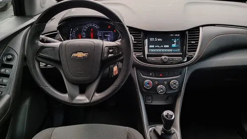 Chevrolet Tracker Ls Mt 1800 Cc 4x2 Abs 2 Airbag