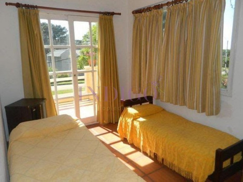 Muy Buena Casa En Venta Y Alquiler En La Zona Mas Linda De Montoya.- Ref: 251